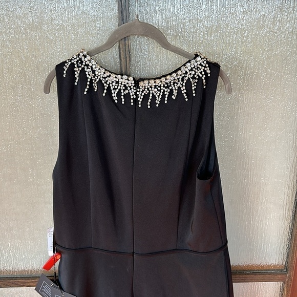 Mac Duggal Sleeveless Rhinestone Collar Column Gown size 12 new sold out size! - Picture 11 of 13